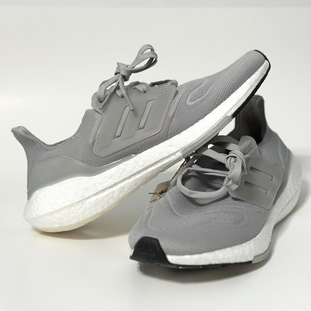 Adidas Ultraboost 22 Women’s Size 9 Gray Running Shoes Sneakers GX5594